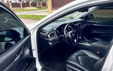 Toyota Camry, 2020 год, 2 350 000 рублей, 11 фотография