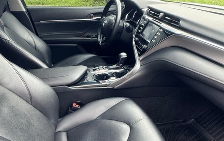 Toyota Camry, 2020 год, 2 350 000 рублей, 19 фотография