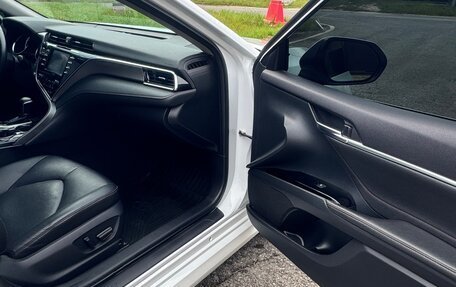 Toyota Camry, 2020 год, 2 350 000 рублей, 18 фотография