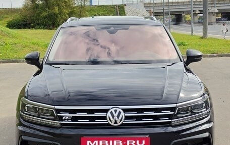 Volkswagen Tiguan II, 2019 год, 3 300 000 рублей, 2 фотография