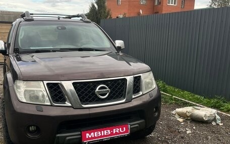 Nissan Navara (Frontier), 2010 год, 1 100 000 рублей, 1 фотография