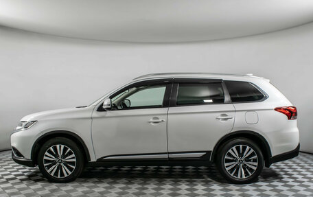 Mitsubishi Outlander III рестайлинг 3, 2020 год, 2 010 000 рублей, 8 фотография