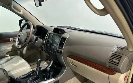 Toyota Land Cruiser Prado 120 рестайлинг, 2005 год, 1 900 000 рублей, 17 фотография