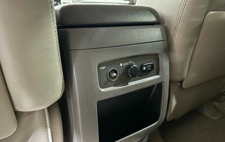Toyota Land Cruiser Prado 120 рестайлинг, 2005 год, 1 900 000 рублей, 12 фотография
