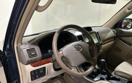 Toyota Land Cruiser Prado 120 рестайлинг, 2005 год, 1 900 000 рублей, 22 фотография