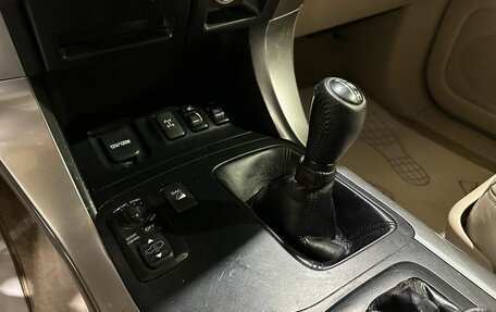 Toyota Land Cruiser Prado 120 рестайлинг, 2005 год, 1 900 000 рублей, 31 фотография