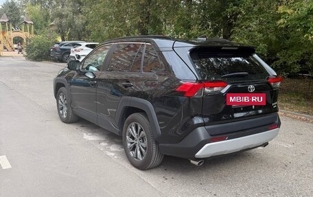 Toyota RAV4, 2023 год, 3 550 000 рублей, 4 фотография