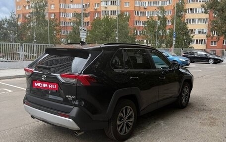Toyota RAV4, 2023 год, 3 550 000 рублей, 3 фотография