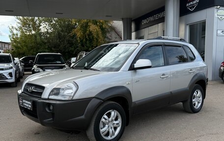 Hyundai Tucson III, 2007 год, 890 000 рублей, 3 фотография