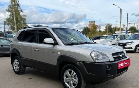 Hyundai Tucson III, 2007 год, 890 000 рублей, 4 фотография