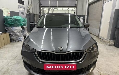 Skoda Rapid II, 2021 год, 1 639 000 рублей, 2 фотография