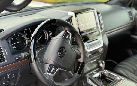 Toyota Land Cruiser 200, 2019 год, 8 500 000 рублей, 10 фотография