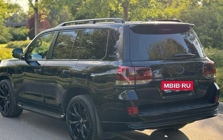 Toyota Land Cruiser 200, 2019 год, 8 500 000 рублей, 4 фотография