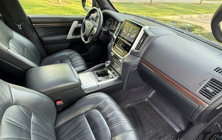 Toyota Land Cruiser 200, 2019 год, 8 500 000 рублей, 25 фотография