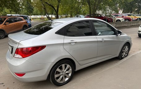 Hyundai Solaris II рестайлинг, 2012 год, 875 000 рублей, 4 фотография