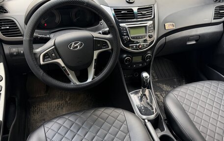 Hyundai Solaris II рестайлинг, 2012 год, 875 000 рублей, 7 фотография