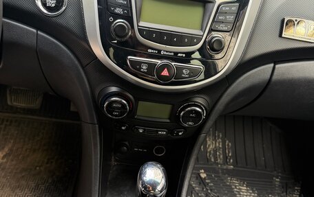 Hyundai Solaris II рестайлинг, 2012 год, 875 000 рублей, 9 фотография