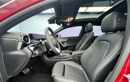 Mercedes-Benz A-Класс, 2023 год, 2 560 000 рублей, 9 фотография