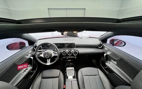 Mercedes-Benz A-Класс, 2023 год, 2 560 000 рублей, 12 фотография