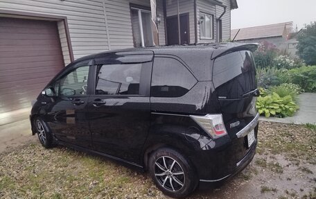 Honda Freed I, 2014 год, 1 135 000 рублей, 4 фотография