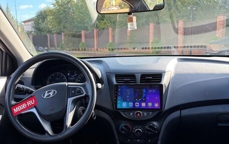 Hyundai Solaris II рестайлинг, 2015 год, 895 000 рублей, 11 фотография