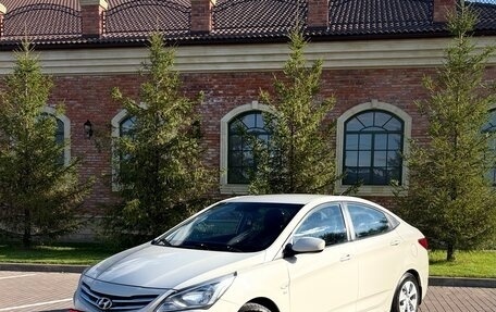 Hyundai Solaris II рестайлинг, 2015 год, 895 000 рублей, 2 фотография