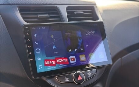 Hyundai Solaris II рестайлинг, 2015 год, 895 000 рублей, 10 фотография