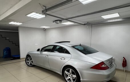 Mercedes-Benz CLS, 2005 год, 920 000 рублей, 4 фотография
