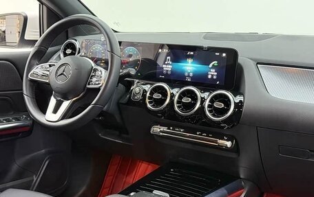 Mercedes-Benz B-Класс, 2022 год, 1 850 000 рублей, 14 фотография