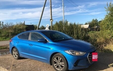 Hyundai Elantra VI рестайлинг, 2016 год, 1 000 000 рублей, 2 фотография