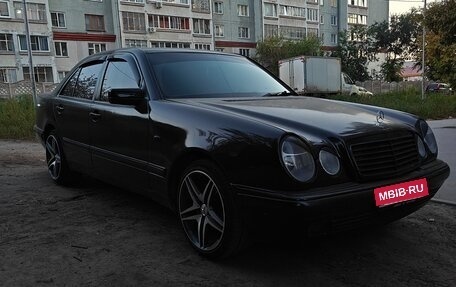 Mercedes-Benz E-Класс, 1996 год, 350 000 рублей, 4 фотография
