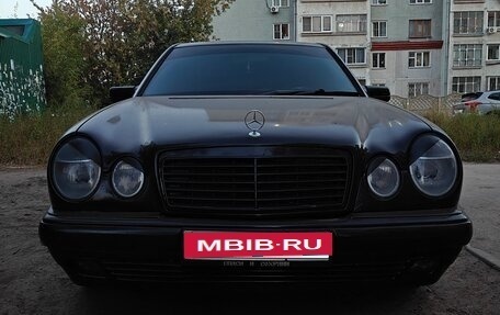 Mercedes-Benz E-Класс, 1996 год, 350 000 рублей, 7 фотография