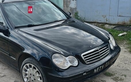 Mercedes-Benz C-Класс, 2001 год, 250 000 рублей, 1 фотография