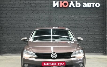 Volkswagen Jetta VI, 2015 год, 1 220 000 рублей, 2 фотография