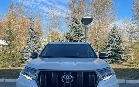 Toyota Land Cruiser Prado 150 рестайлинг 2, 2021 год, 6 500 000 рублей, 6 фотография