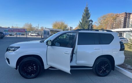 Toyota Land Cruiser Prado 150 рестайлинг 2, 2021 год, 6 500 000 рублей, 9 фотография