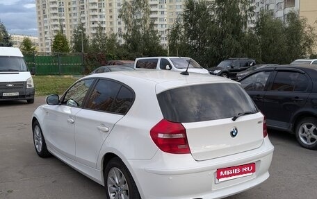 BMW 1 серия, 2011 год, 950 000 рублей, 6 фотография
