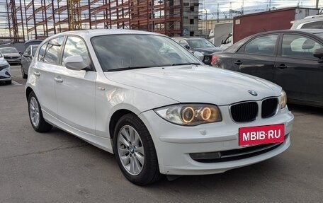 BMW 1 серия, 2011 год, 950 000 рублей, 16 фотография
