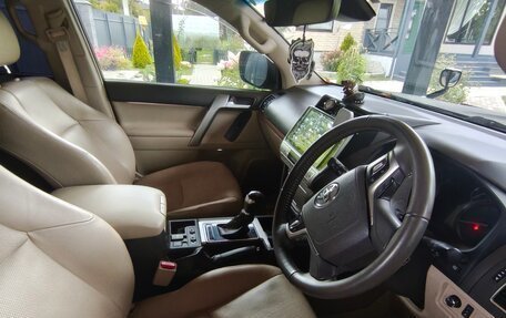 Toyota Land Cruiser Prado 150 рестайлинг 2, 2018 год, 4 050 000 рублей, 7 фотография