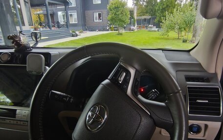 Toyota Land Cruiser Prado 150 рестайлинг 2, 2018 год, 4 050 000 рублей, 5 фотография