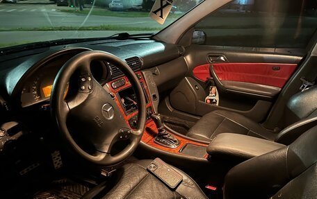 Mercedes-Benz C-Класс, 2001 год, 250 000 рублей, 9 фотография