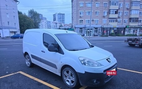 Peugeot Partner II рестайлинг 2, 2012 год, 620 000 рублей, 6 фотография
