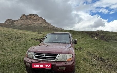 Mitsubishi Pajero III рестайлинг, 2002 год, 1 350 000 рублей, 2 фотография
