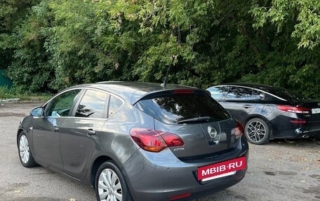 Opel Astra J, 2011 год, 420 000 рублей, 5 фотография