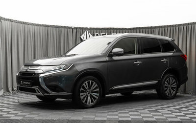 Mitsubishi Outlander III рестайлинг 3, 2020 год, 2 820 000 рублей, 1 фотография