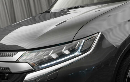 Mitsubishi Outlander III рестайлинг 3, 2020 год, 2 820 000 рублей, 24 фотография