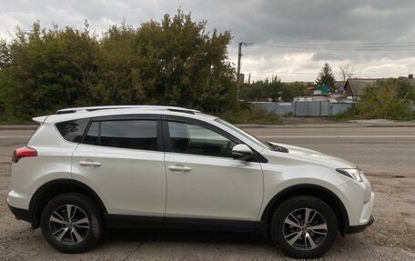 Toyota RAV4, 2017 год, 2 650 000 рублей, 7 фотография