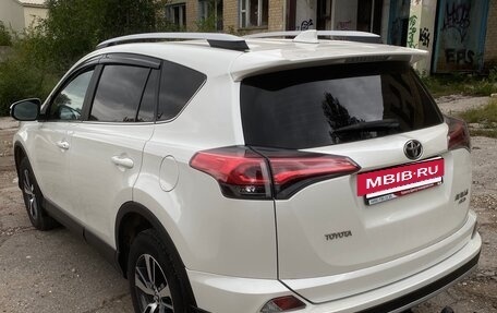 Toyota RAV4, 2017 год, 2 650 000 рублей, 4 фотография