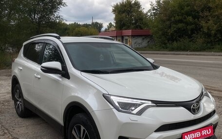 Toyota RAV4, 2017 год, 2 650 000 рублей, 8 фотография