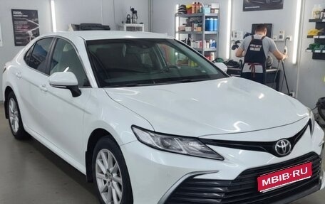 Toyota Camry, 2021 год, 3 100 000 рублей, 1 фотография